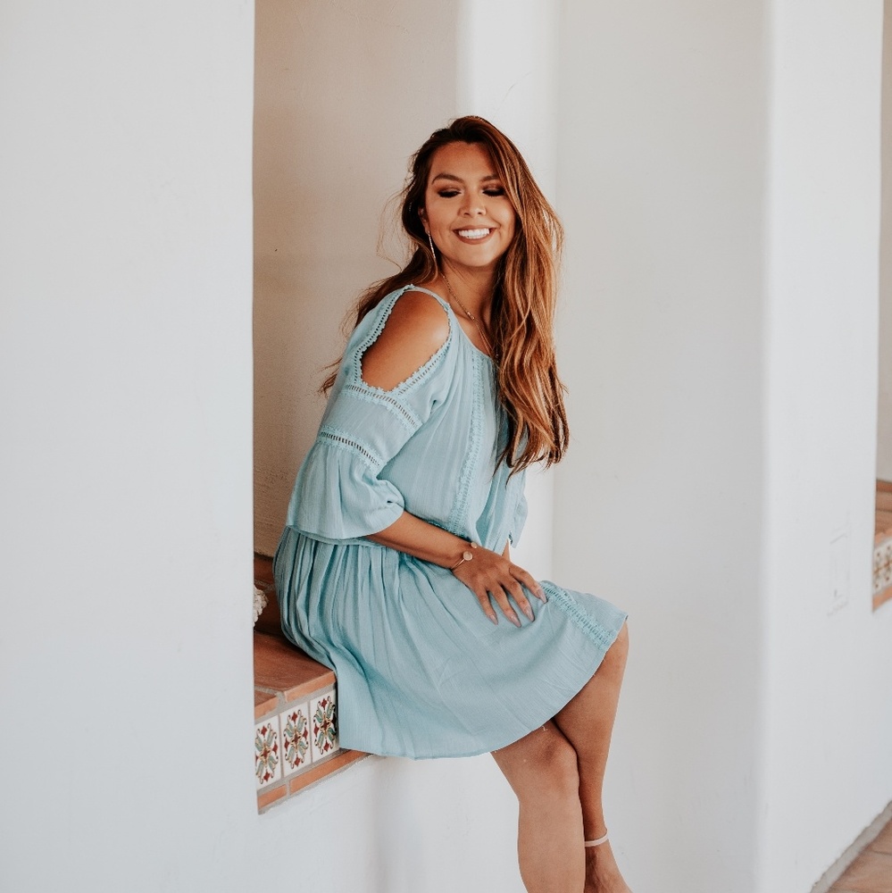 3/4 COLD SHOULDER DRESS